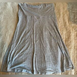 Gray Women's stretchy elastic waistband Skirt-size-small.Old Navy.stain on black